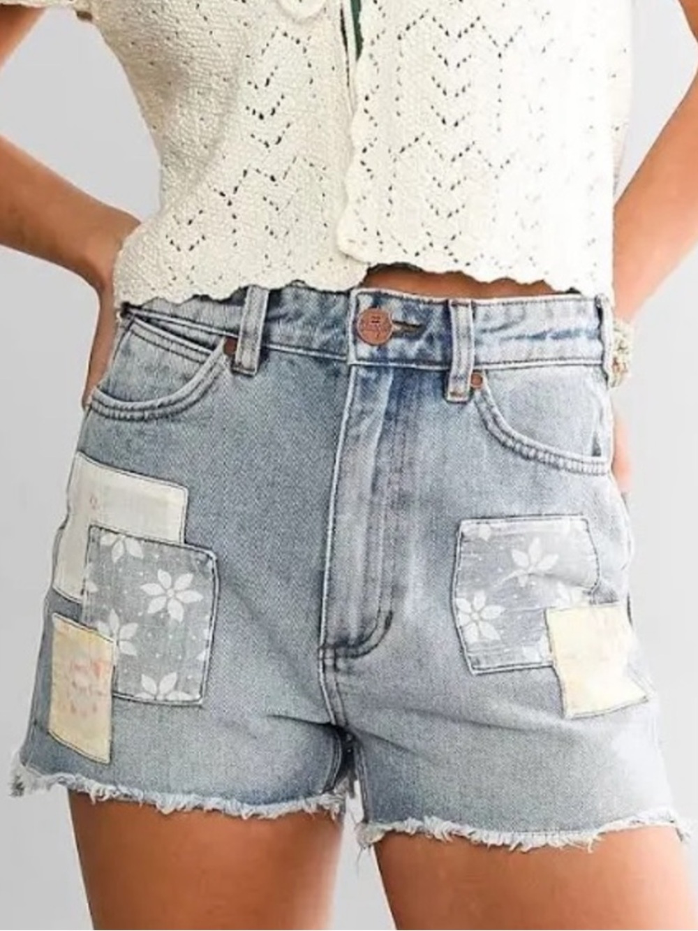 Wrangler Billabong Patchwork Shorts size 31